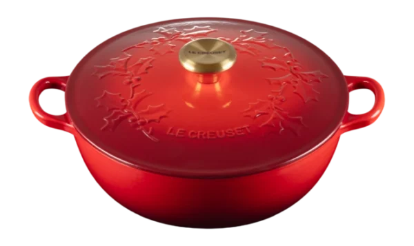 le creuset casserole pot winter holly collection kersenrood 26 cm