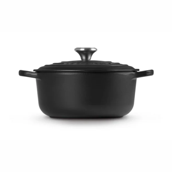 le creuset signature black casserole 20 cm